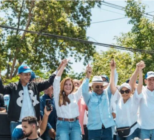 Dirigentes del PRM en Monseñor Nouel ratifican su apoyo total a la precandidatura de Carolina Mejía