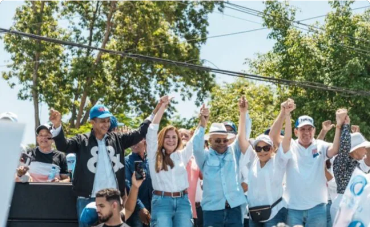 Dirigentes del PRM en Monseñor Nouel ratifican su apoyo total a la precandidatura de Carolina Mejía