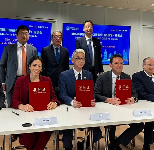 Sector avícola de España formaliza alianza con importante feria comercial de China para ampliar su presencia en el mercado asiático