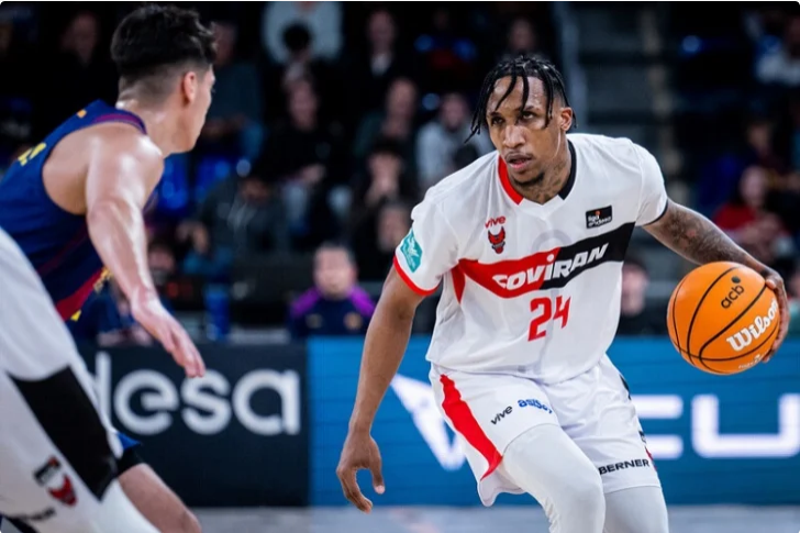 Jugador dominicano Jassel Pérez supera malestar para ayudar a su equipo en Liga Endesa