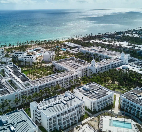 Cadena hotelera RIU organiza primer encuentro con periodistas dominicanos para consolidar relaciones