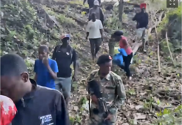 Ejército dominiano captura a 15 migrantes haitianos en Dajabón mediante uso de drones y patrullaje