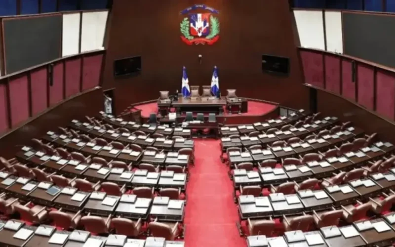 Proponen feriado nacional por natalicios de Sánchez y Mella