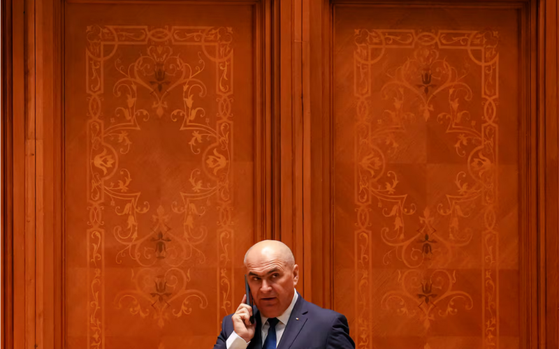 El Parlamento rumano aprueba moción de censura contra el gabinete de Ilie Bolojan