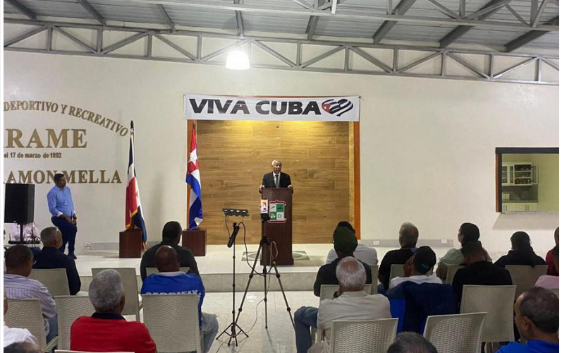 Dirigentes dominicanos respaldan a Cuba y rechazan acusaciones contra Raúl Castro en encuentro en Licey al Medio