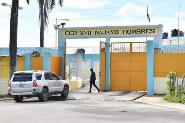 Extranjero vinculado al narcotráfico fallece en cárcel de Najayo pendiente de extradición